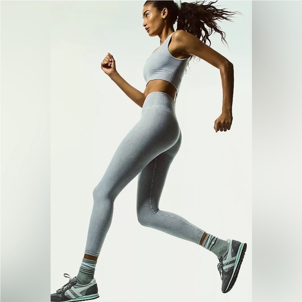 🏃🏻♀️Free People Movement Good Karma Leggings - Picture 2 of 3